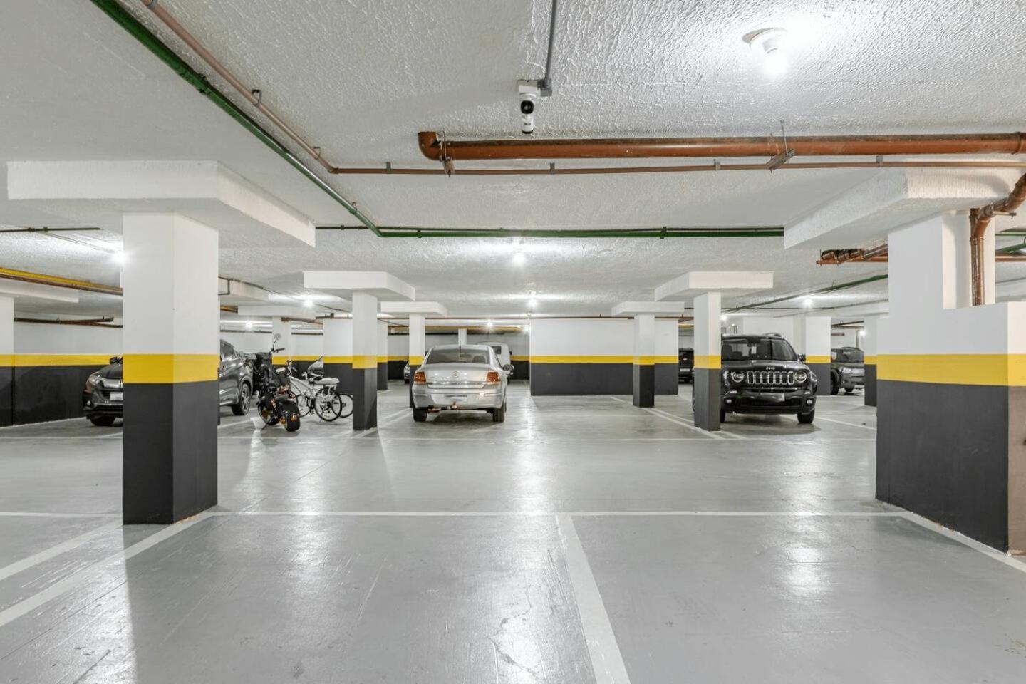 Apto - Predio De Frente Para Praia - Asturias - Guaruja - 2 Vagas Garagem - Wi-Fi E Ar Condicionado Zewnętrze zdjęcie