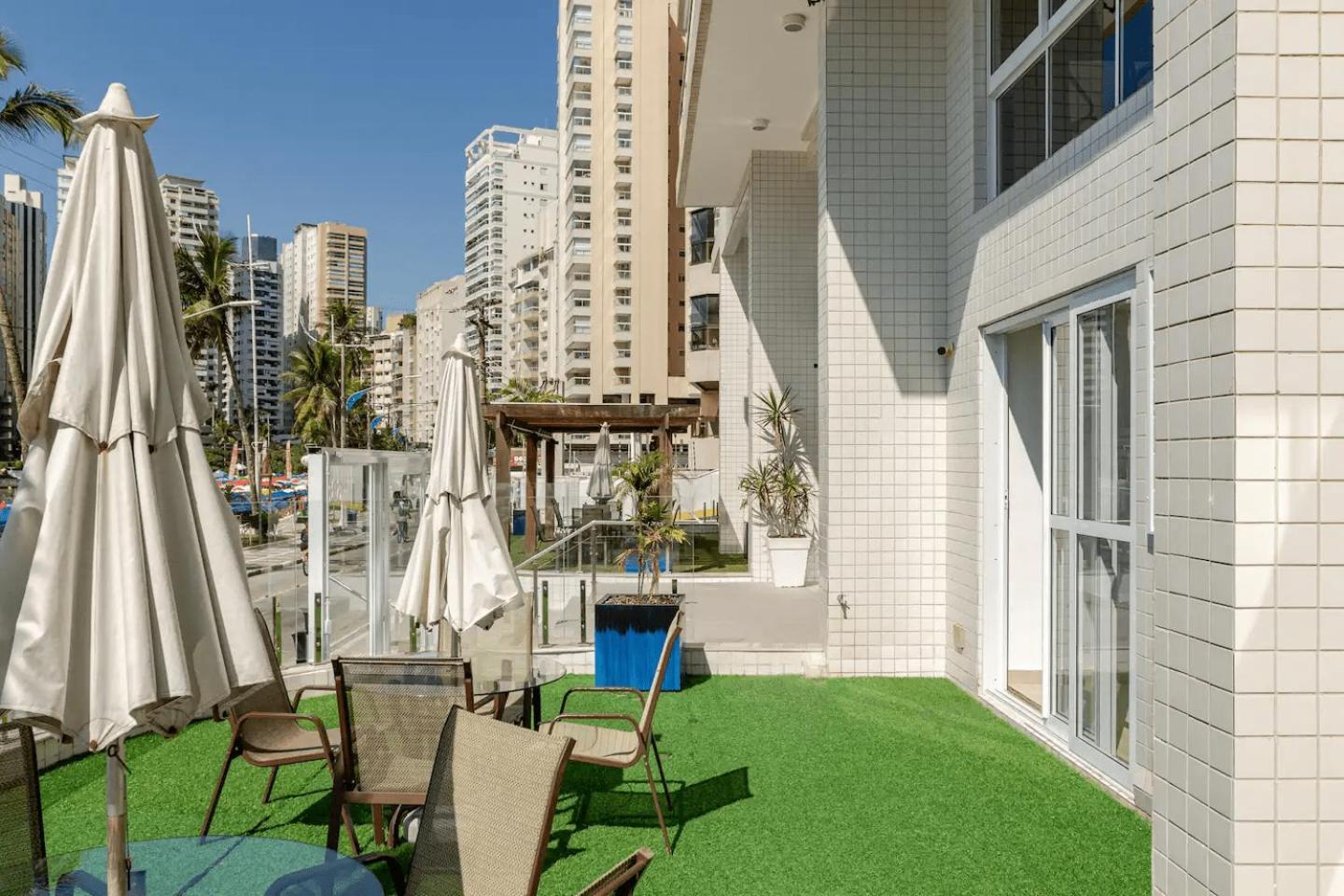 Apto - Predio De Frente Para Praia - Asturias - Guaruja - 2 Vagas Garagem - Wi-Fi E Ar Condicionado Zewnętrze zdjęcie